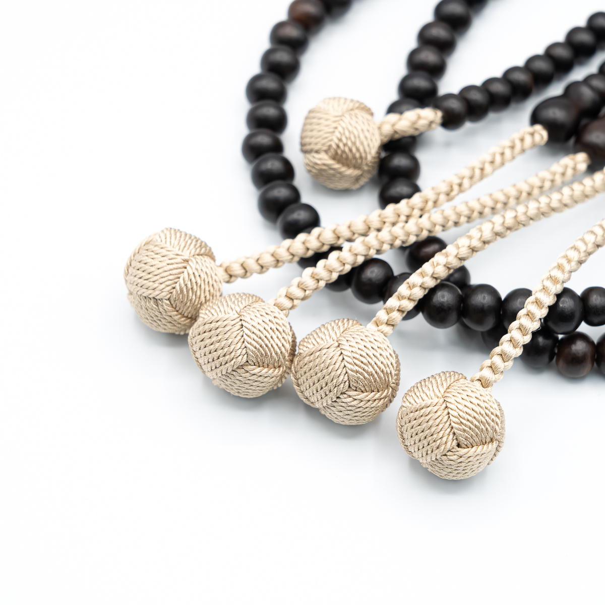 縞黒檀 素挽 ベージュ房 数珠 尺寸（大・男性向け） 木 カガリ梵天