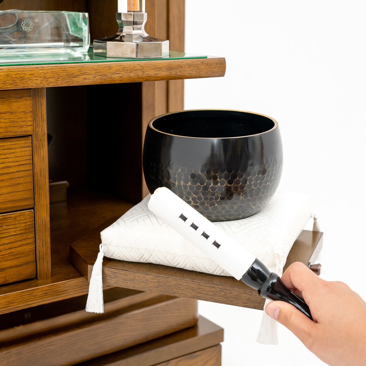 家具調仏壇クリオ｜ナラ｜徳島仏壇｜自動扉｜椅子対応｜特装御本尊対応