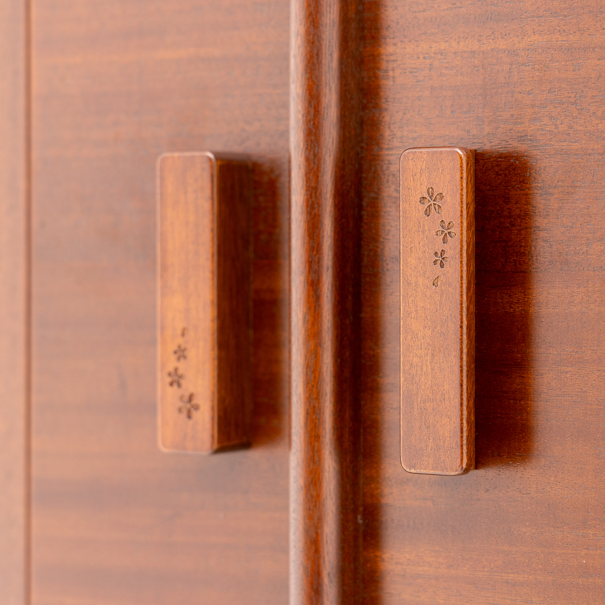 家具調仏壇ゼスト｜アサメラ｜徳島仏壇｜自動扉｜特装御本尊対応｜創価