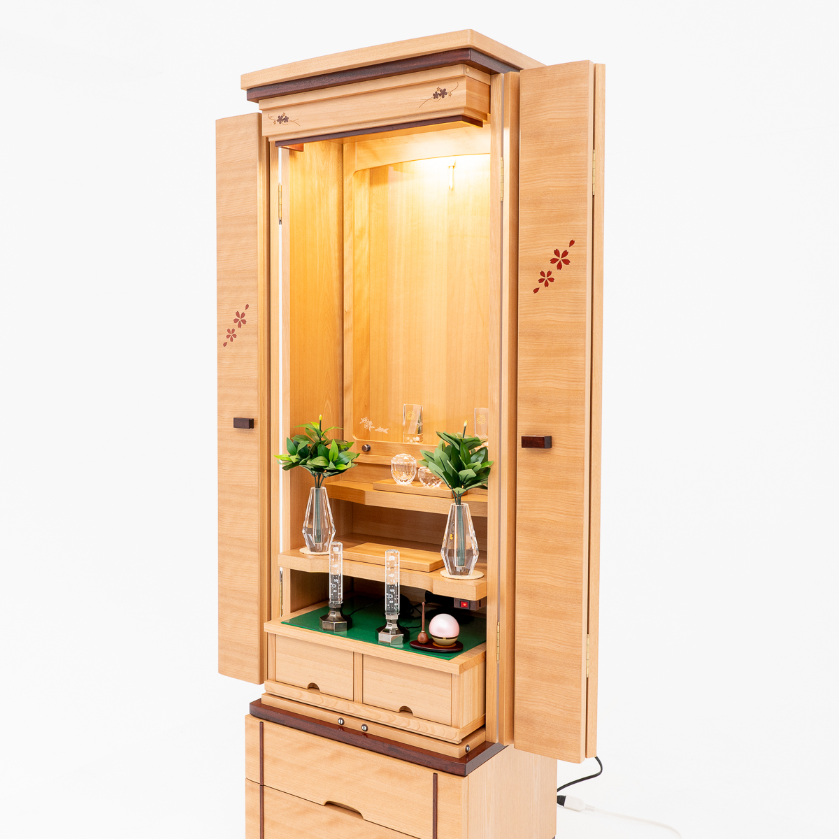 家具調仏壇淡桜｜樺桜｜徳島仏壇｜アクリル扉｜椅子対応｜特装御本尊