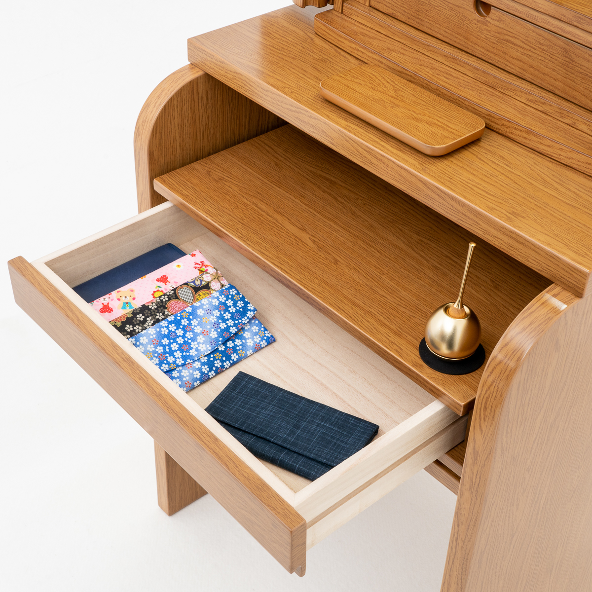 椅子付仏壇チャンス｜ナラオーク｜アクリル扉｜椅子対応｜特装御本尊