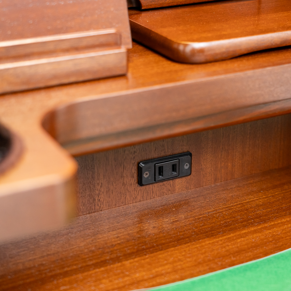 家具調仏壇ビクトワール｜ナラ｜徳島仏壇｜自動扉｜椅子対応｜特別特装